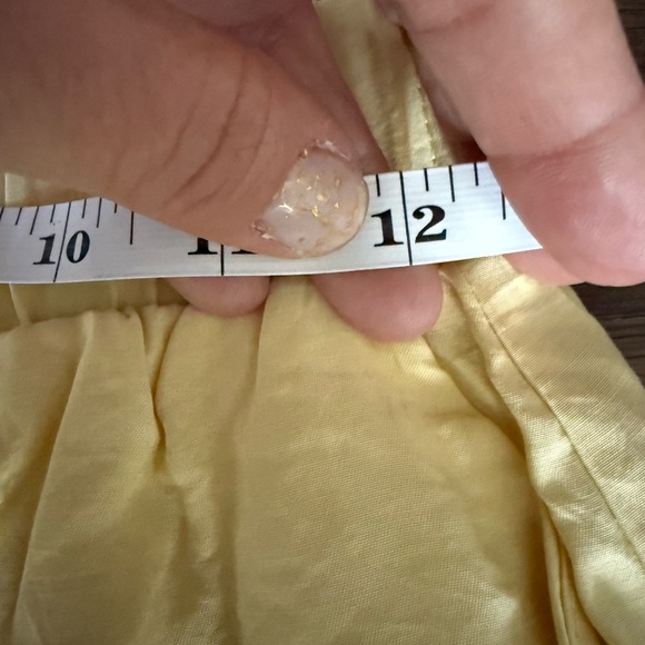 Rumours butter yellow shorts • NWT • Women’s small - Picture 4 of 7